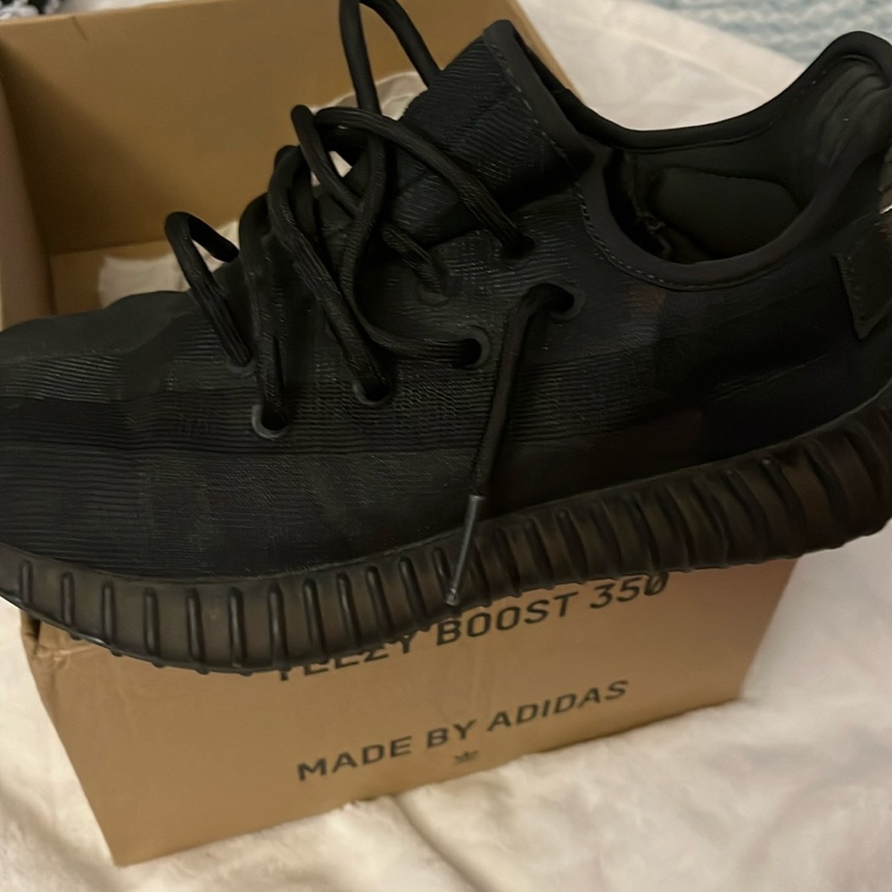 YEEZY 350